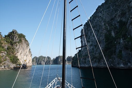 Vietnam, Halong, Navigácia, Skaly