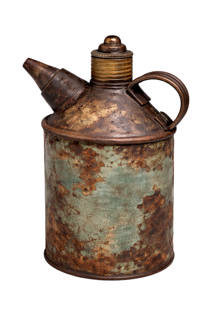 Free oil can rusty vintage illustration