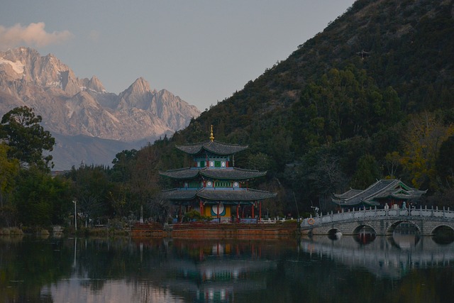 Free Lijiang Jade Dragon Pool Park photo and picture