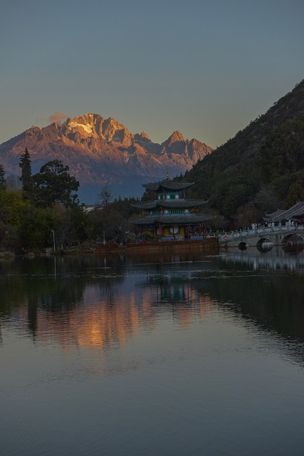 Free Lijiang Jade Dragon Pool Park photo and picture
