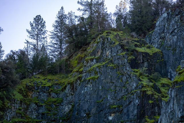 Free Limestone Wall photo and picture