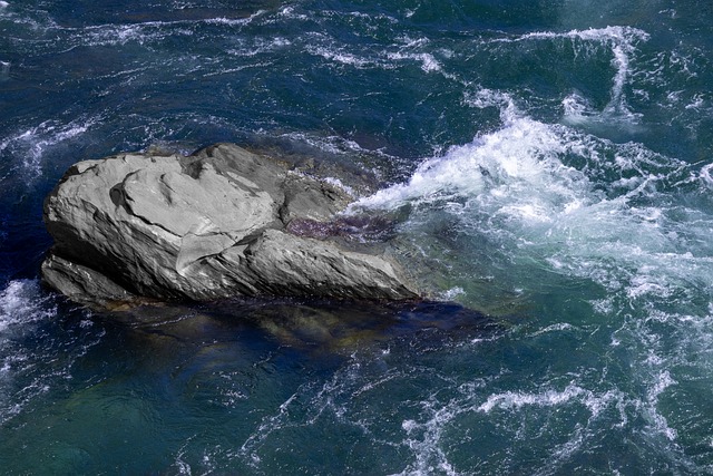 Free Rock Water photo and picture