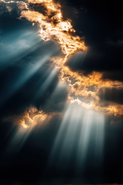 Wolken, Himmel, Lichtstrahlen