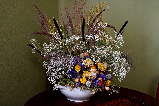 Free Vase Composition photo and picture