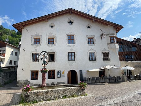 Tyrol, Hus, Historisk, Arkitektur