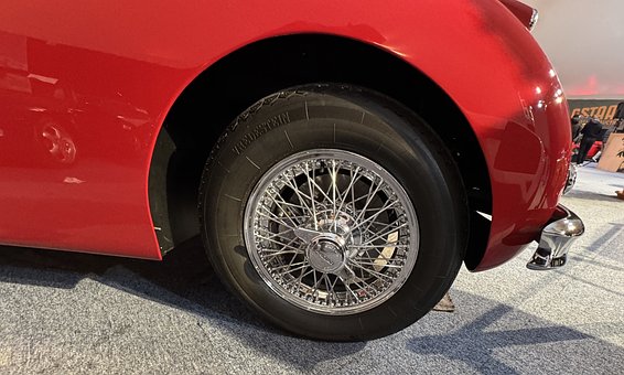 Free Classic Car Wheel photo and picture