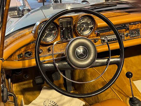 Free Vintage Car Steering Wheel photo and picture