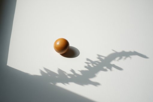 Holzkugel, Minimalistisch, Komposition