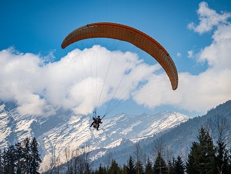 Free Paragliding Mountains photo and picture