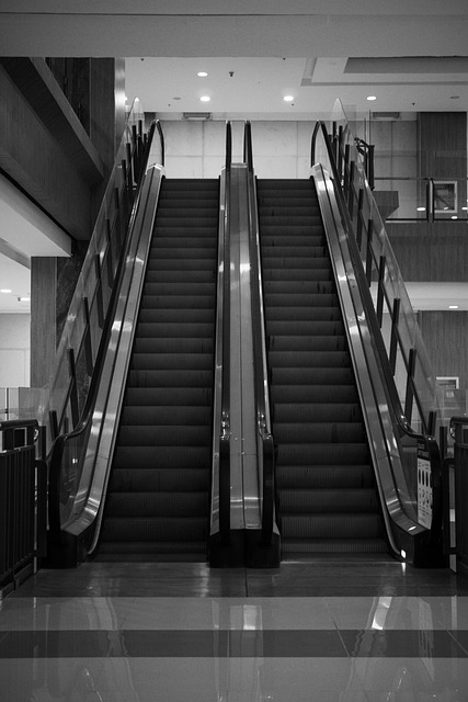 Free Mall Escalator Modern Infrastructure photo and picture