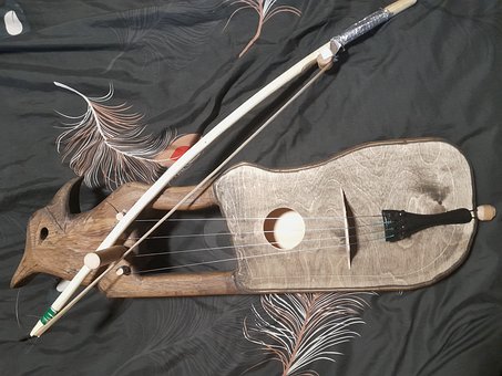 Tagelharpa, Instrumento, Feito À Mão