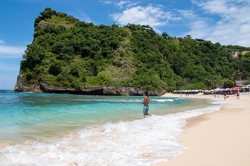 Free Atuh Beach Beach photo and picture