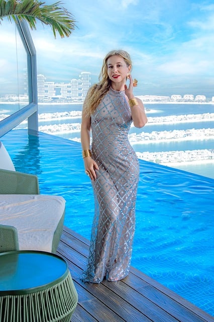 woman, blonde, portrait, posing, fashion, style, dress, pool, infinity pool, dubai, skyscraper, nature, sky, luxury, arabia, palm, sun, construction, lifestyle, summery, elegant, shore