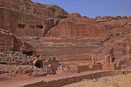 Jordán, Petra, Naturaleza, Arqueología