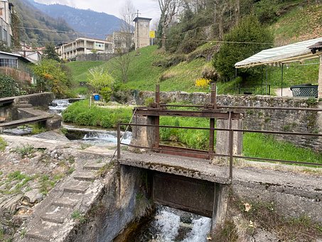 Baraj, Lecco, Lombardia, Italia, Canal
