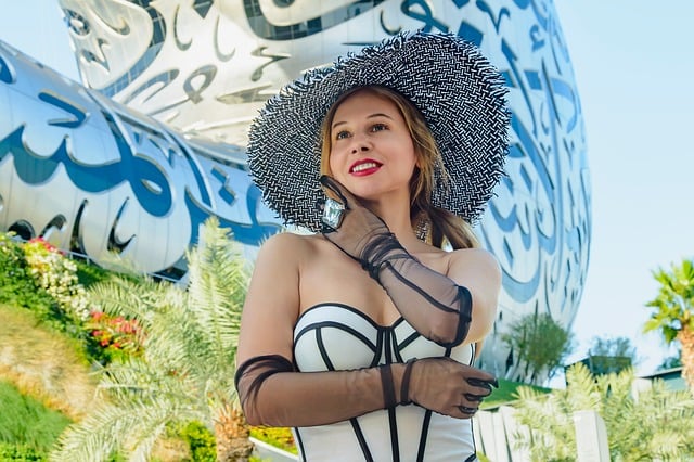 Free Woman Model photo and picture