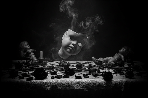 Mørk, Fantasi, Surrealistisk