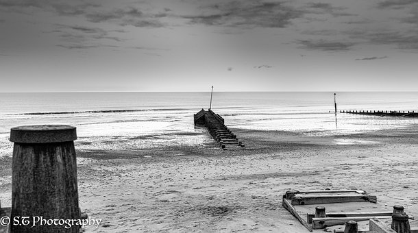 Free Black And White Photo Sea photo and picture