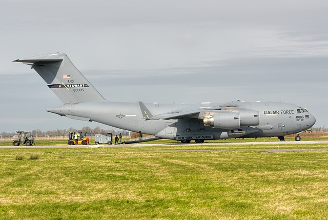Free C-17 Aircraft photo and picture