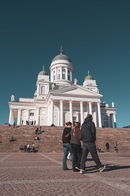Helsinki, Katedrála, Ľudia, Cestovanie