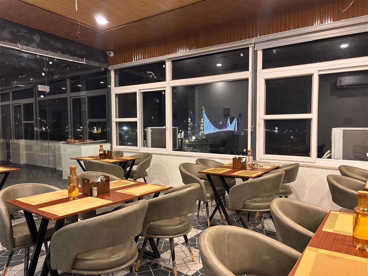 Rooftop Cafe Evening - Ambient dining experience