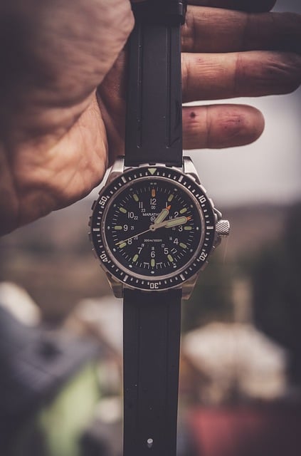 Reloj, Mano, Al Aire Libre, Retro