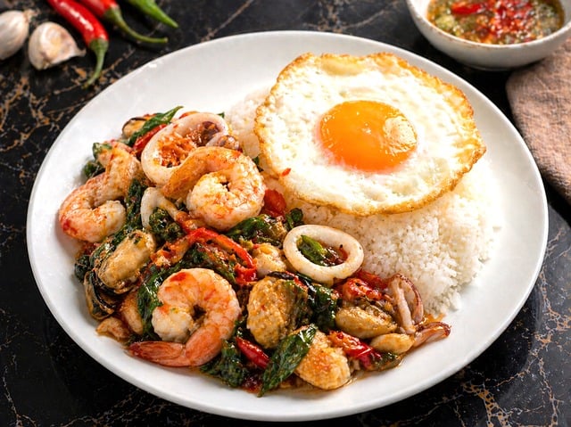 Thais Eten, Basilicum, Zeevruchten