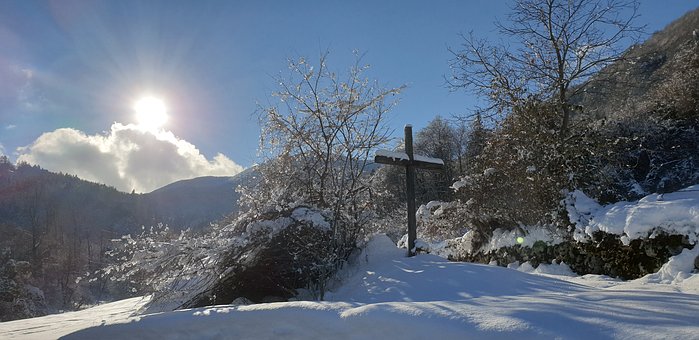 Cruce, Peisaj Înzăpezit, Lumina Soarelui