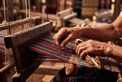 Free Weaving Loom illustration and picture