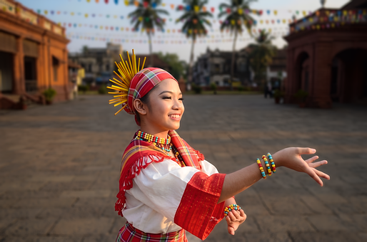 Philippinen, Traditionell, Tänzerin