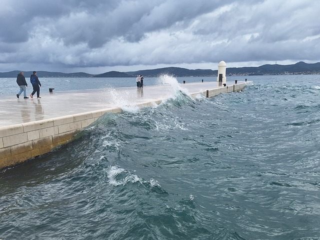 Free Waves Storm photo and picture