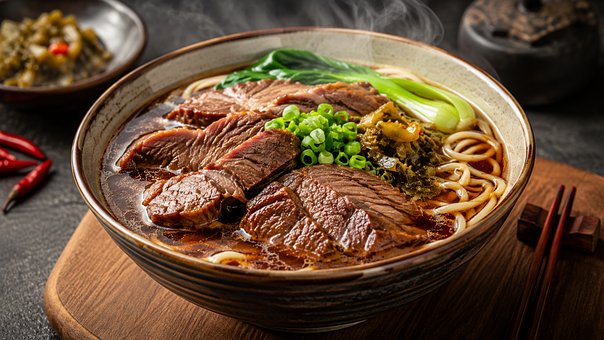 Nudelsuppe, Rindfleisch, Nudeln, Lauch