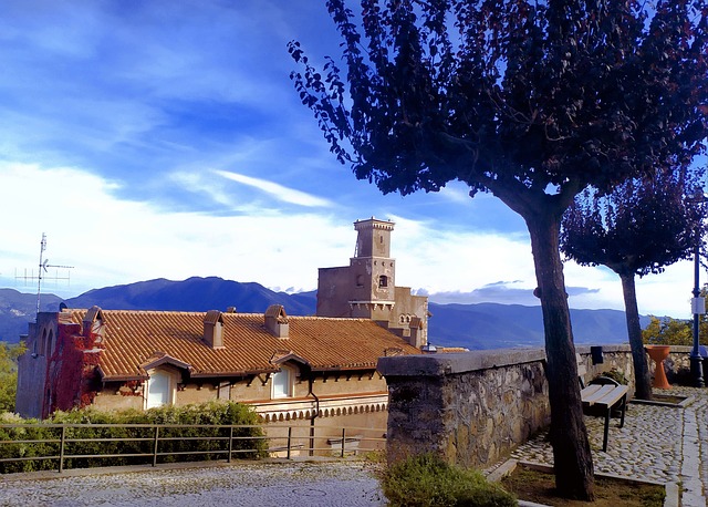 Free Castle Autumn photo and picture