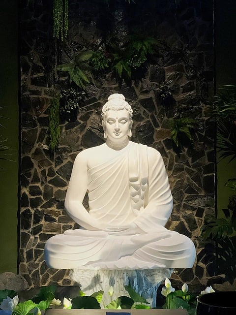 Free Buddha Statue photo and picture