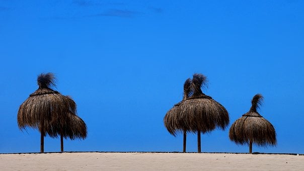 Strand, Sonnenschirme, Meer, Sommer