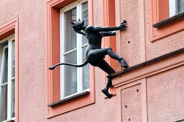 Braniborsko, Cottbus, Socha, Ďábel