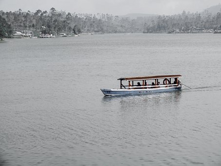 Free Boat Lake photo and picture
