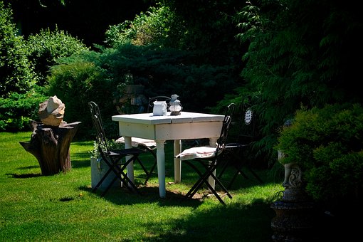 Free Garden Table photo and picture