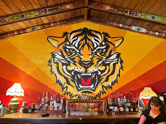 Free Tiger Wall Painting photo and picture