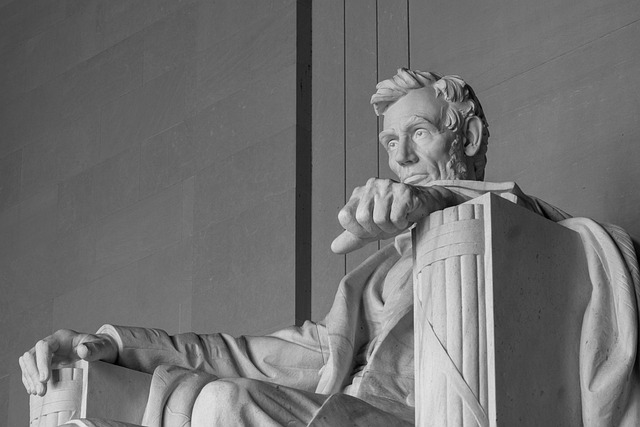 Free Memorial Statue Abraham Lincoln Statue photo and picture