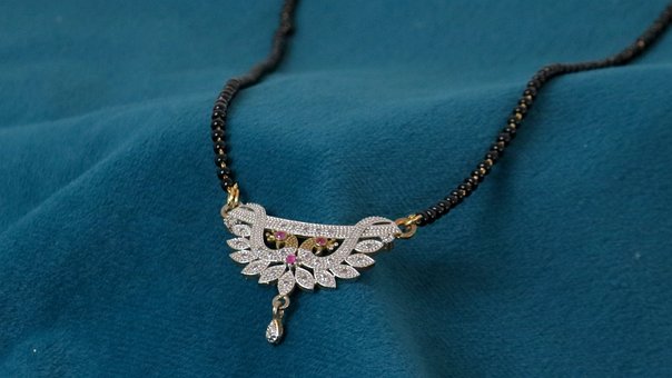 Free Necklace Gold photo and picture