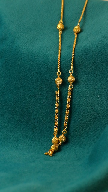 Free Gold Jewelry photo and picture