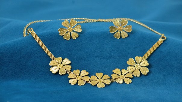 Free Gold Jewelry photo and picture