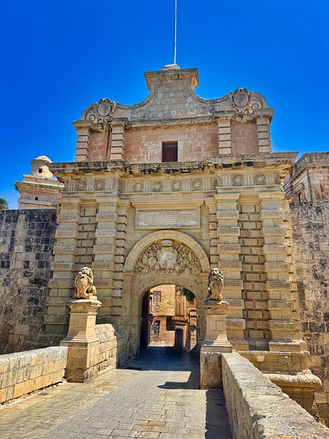 Free Gate Architecture photo and picture