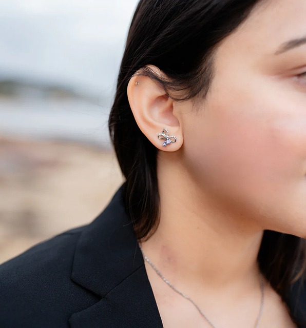 Free Earrings Diamond photo and picture