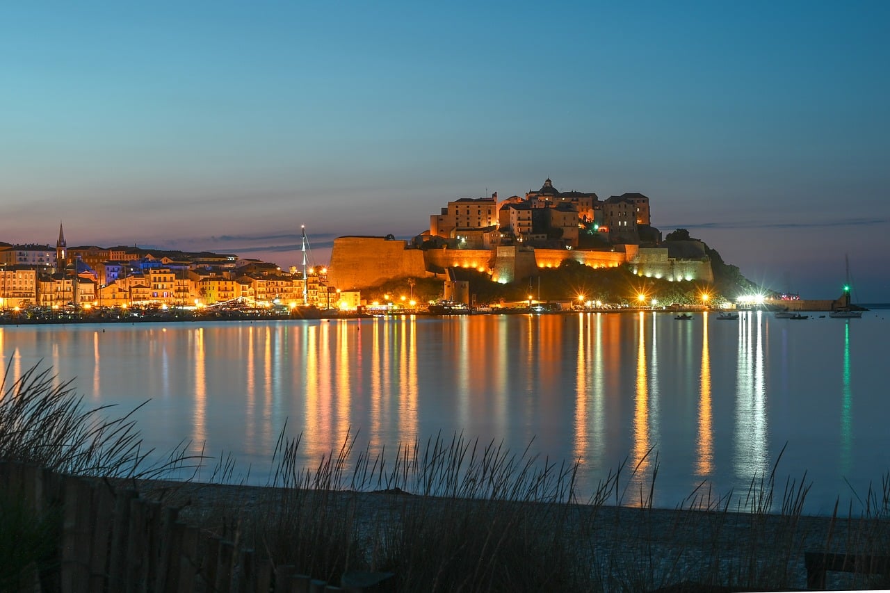 Calvi - free online jigsaw puzzle photo