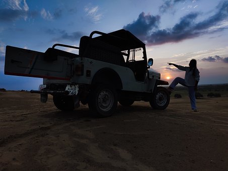 Free Jeep Silhouette photo and picture
