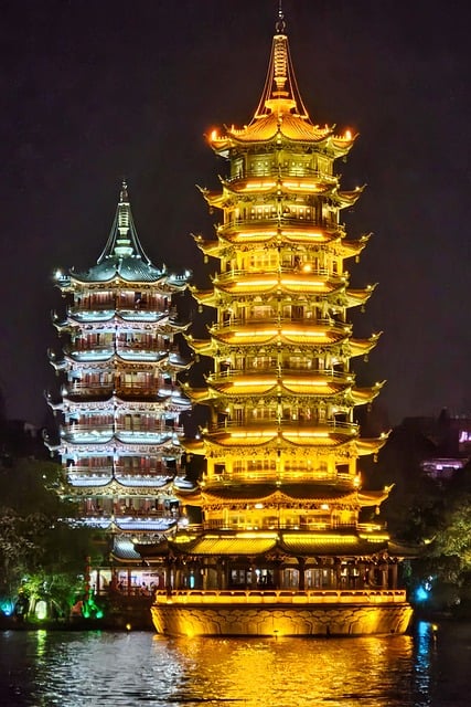 China, Guilin, Pagoda, Noche