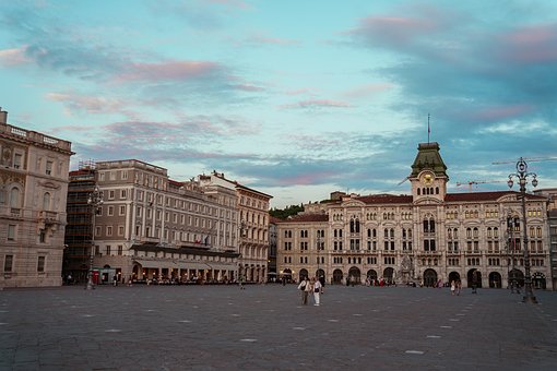 Free Square History photo and picture