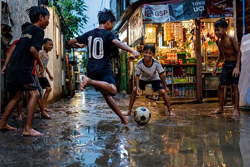Indonésia, Beco, Futebol, Crianças